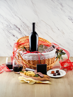 Deluxe Picnic Basket