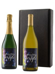 Personalized Duet: Sparkling and Chardonnay - WineShop At Home personalized Semi-Seco Sparkling and Chardonnay dressed up in our classic black gift box