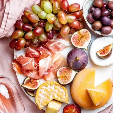 Cheese, fruits and meat pairings for wine