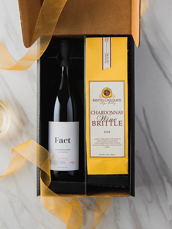 Gift box with one Chardonnay and one bag of Chardonnay wine brittle candy